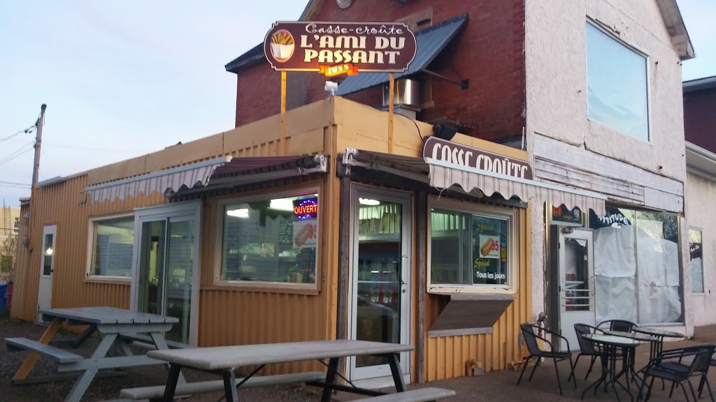 Casse-Croute-LAmi Du Passant | 667 Avenue de Grand-Mère, Grand-Mère, QC G9T 2H6, Canada | Phone: (819) 538-6319
