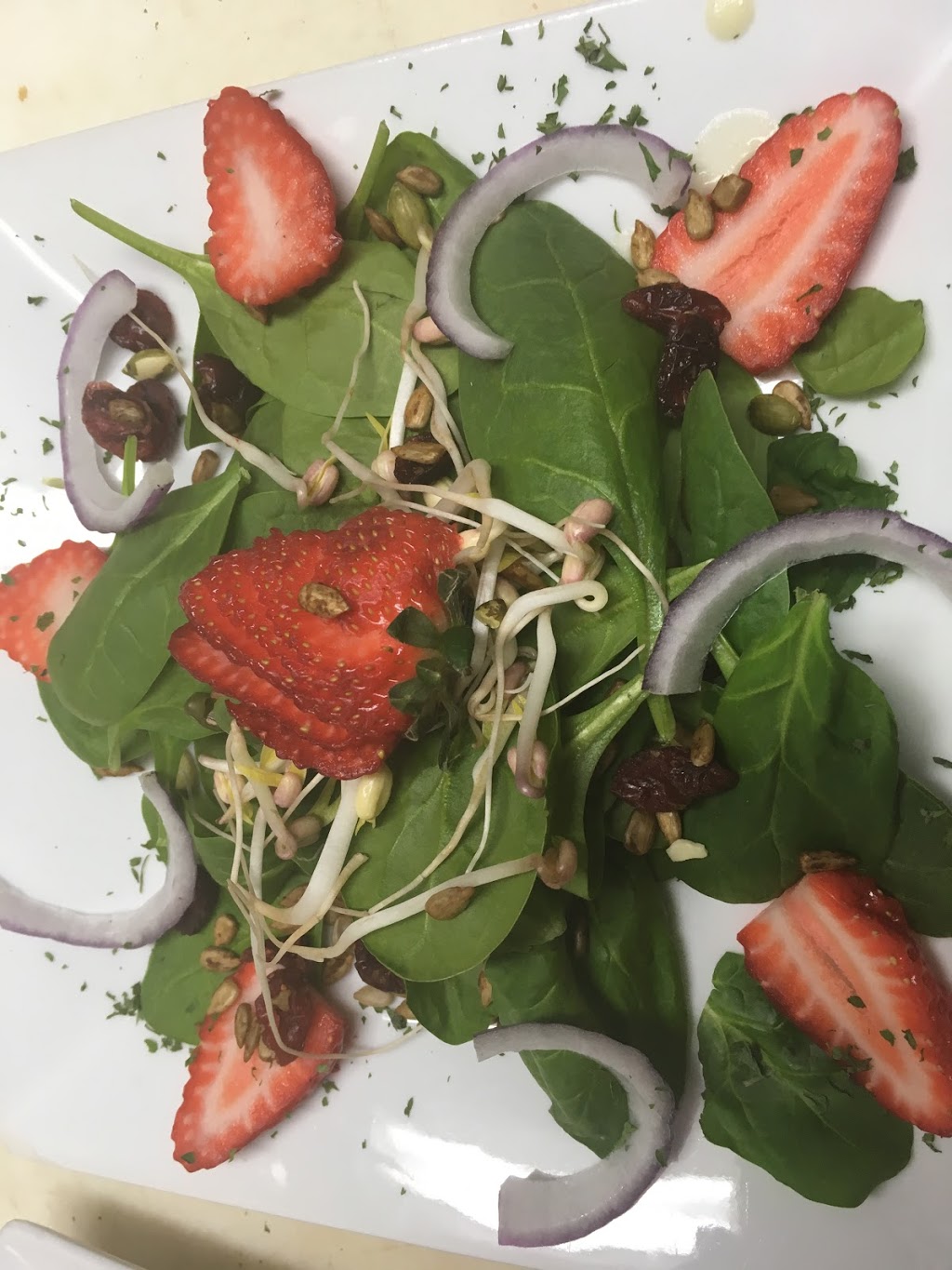 Resto Bistro Le Parissi | 44 Rue Principale, Chénéville, QC J0V 1E0, Canada | Phone: (819) 428-1200