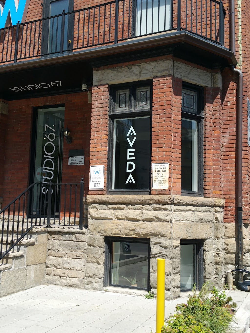 STUDIO 67 | 67 Portland St, Toronto, ON M5V 2M9, Canada | Phone: (416) 979-1336