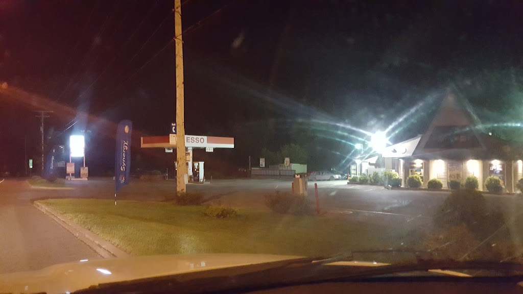 Esso | 1365 QC-125, Sainte-Julienne, QC J0K 2T0, Canada | Phone: (450) 831-2887