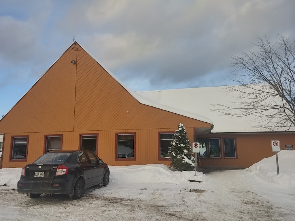 Bibliothèque municipale de Val-David | 1355 Rue de lAcadémie, Val-David, QC J0T 2N0, Canada | Phone: (819) 324-5680