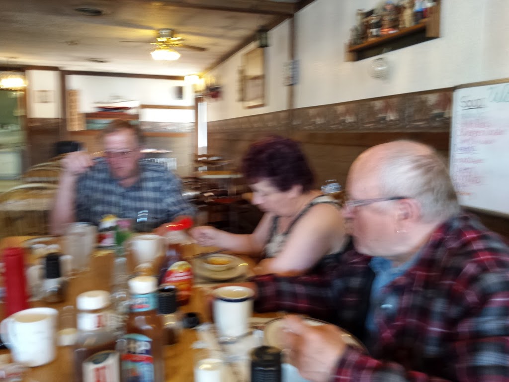 Sheet Harbour Motel And Restaurant | 22715 Main St, Sheet Harbour, NS B0J 3B0, Canada | Phone: (902) 885-2293