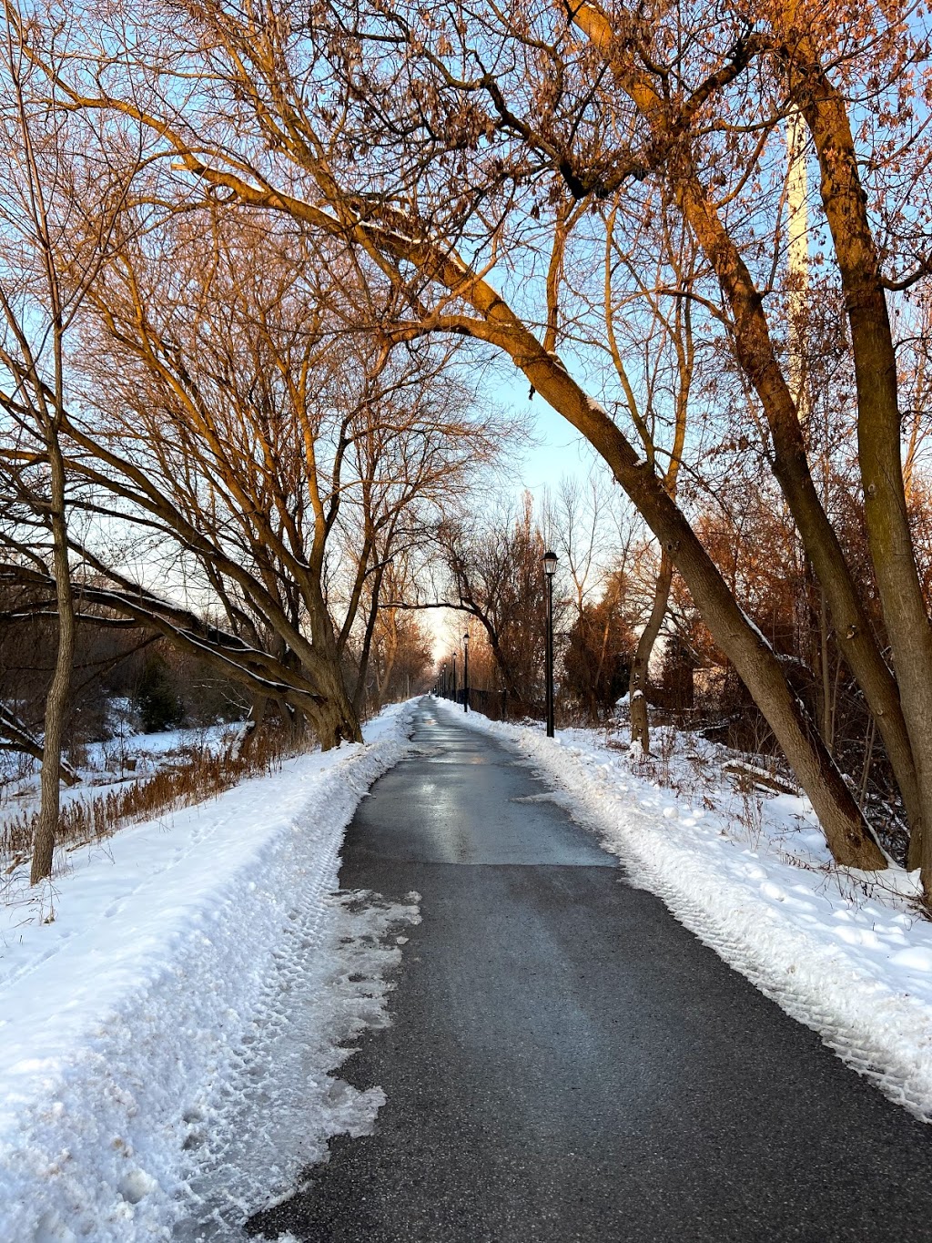 Mabel Davis Conservation Area | 120 Bayview Pkwy, Newmarket, ON L3Y 4X1, Canada | Phone: (905) 895-1281