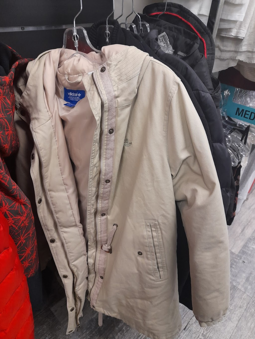 Platos Closet Brampton | 370 Main St N, Brampton, ON L6V 4A4, Canada | Phone: (905) 796-7209
