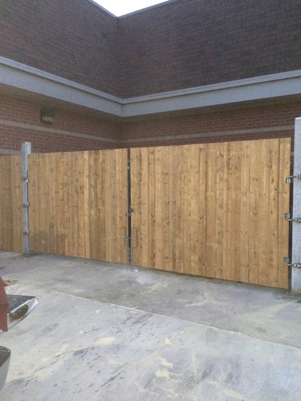 Alliston Fence | 295 Victoria St E, Alliston, ON L9R 1K4, Canada | Phone: (416) 993-0711