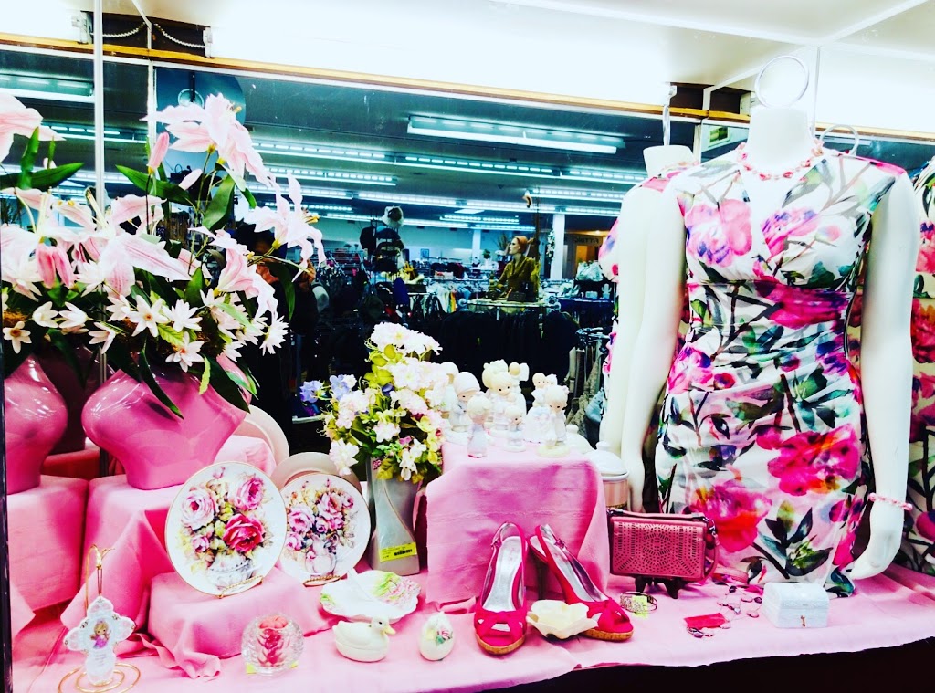 Pipsqueaks & Damsels Consignment | 2498 Skaha Lake Rd, Penticton, BC V2A 6E9, Canada | Phone: (250) 493-0021
