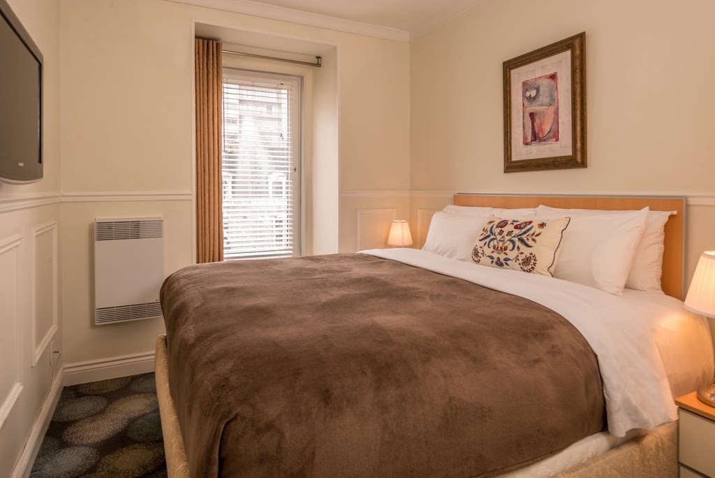 Parc Suites Hotel | 3463 Av du Parc, Montréal, QC H2X 2H6, Canada | Phone: (514) 985-5656