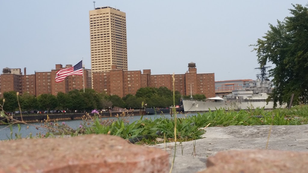 Buffalo Lighthouse Park | Fuhrmann Boulevard, Buffalo, NY 14203, USA