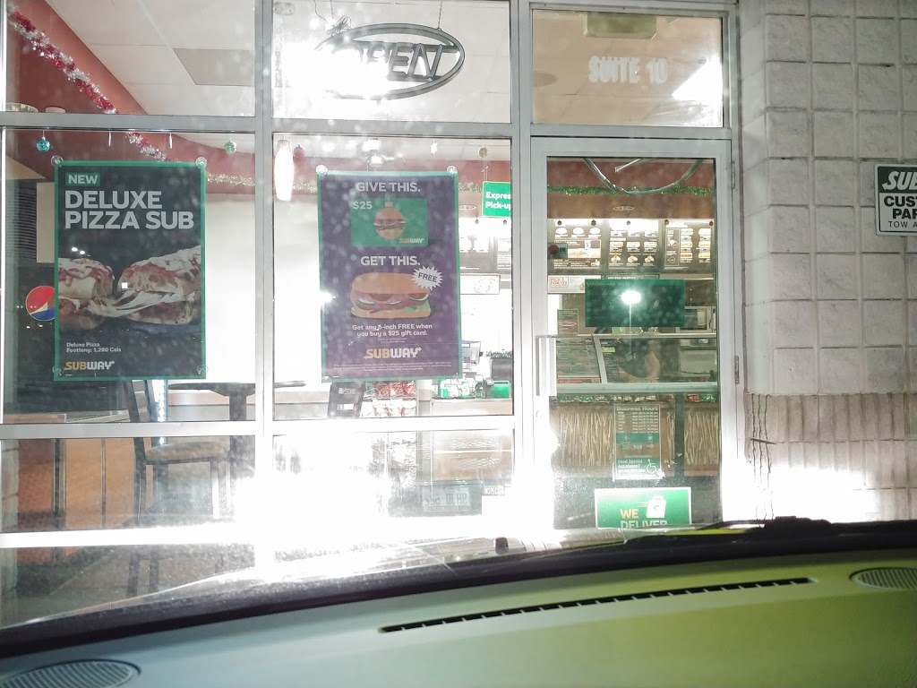 Subway | 2224 Walker Rd Suite 10, Windsor, ON N8W 5L7, Canada | Phone: (519) 258-8088