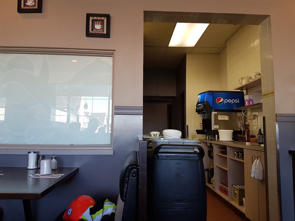 Kalmar Restaurant | 8076 King George Blvd, Surrey, BC V3W 5B5, Canada | Phone: (604) 596-2013