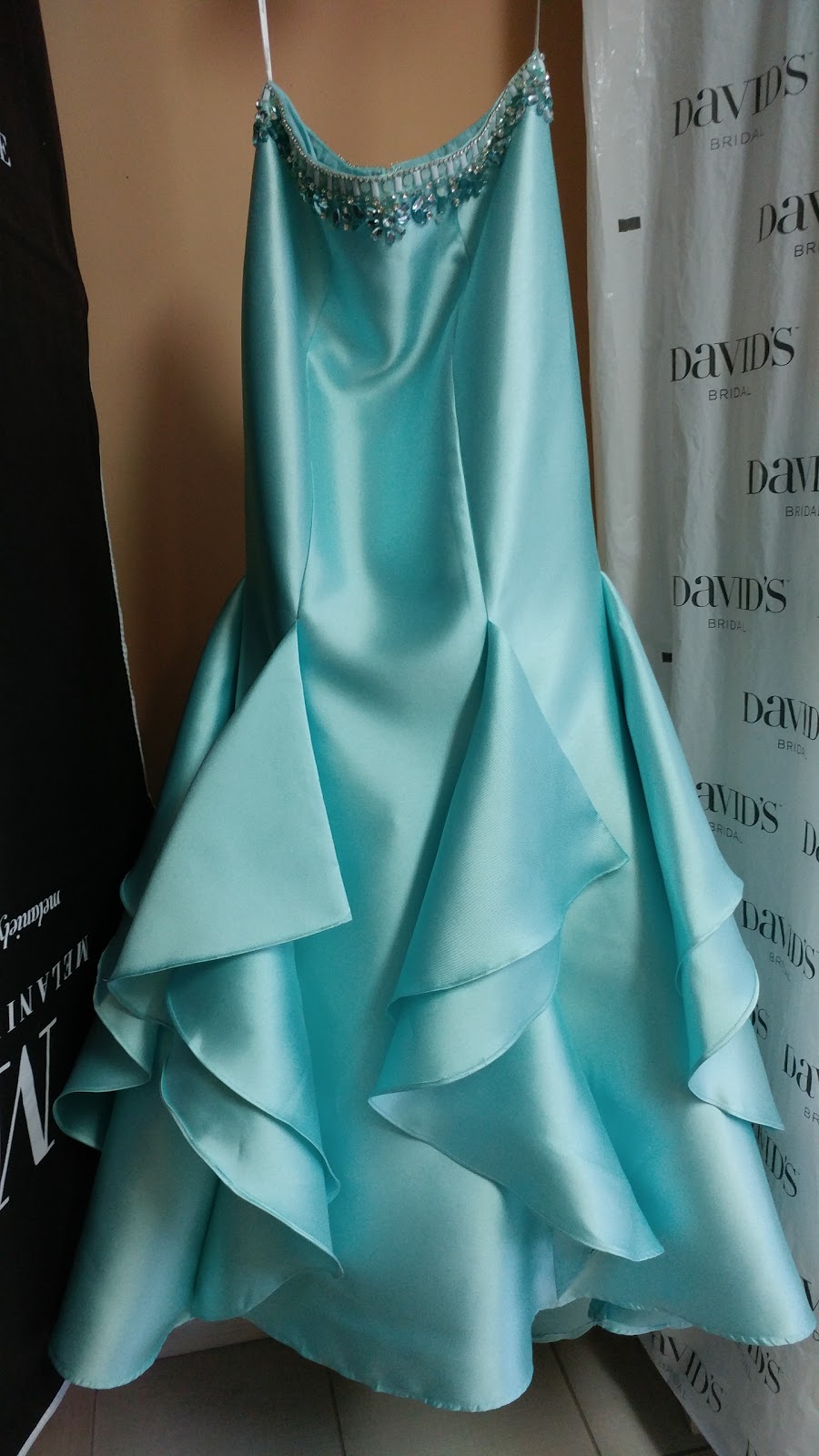Stitch N Sew Alterations & Drycleaning | 2 Munch Ave, Cambridge, ON N1R 1A2, Canada | Phone: (519) 740-9811