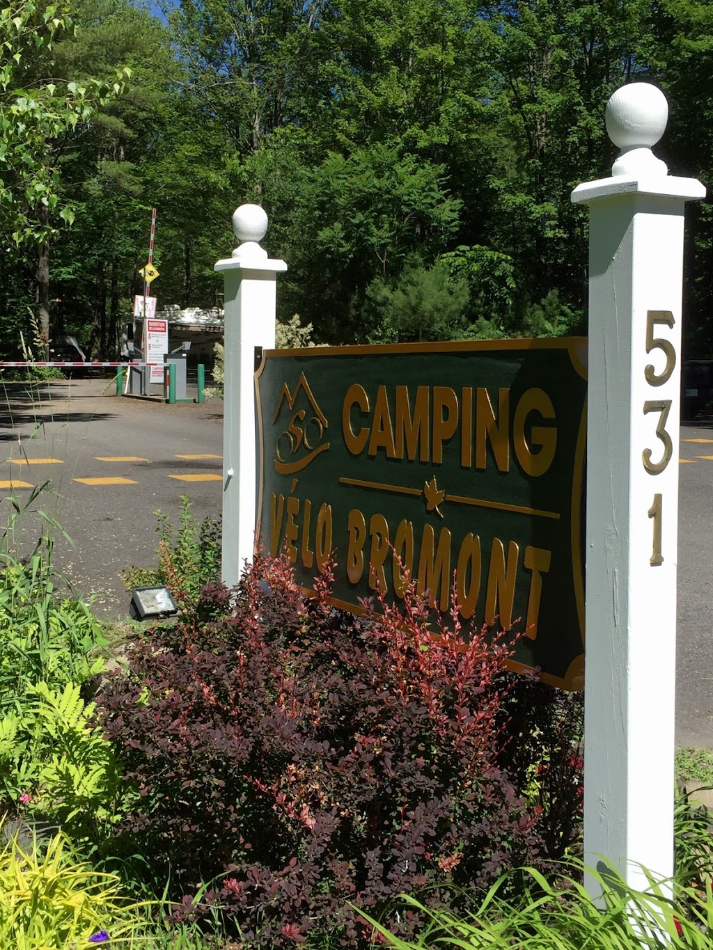 Camping Vélo Bromont | 531 Chemin Saxby S, Bromont, QC J2L 3C3, Canada | Phone: (450) 776-3864