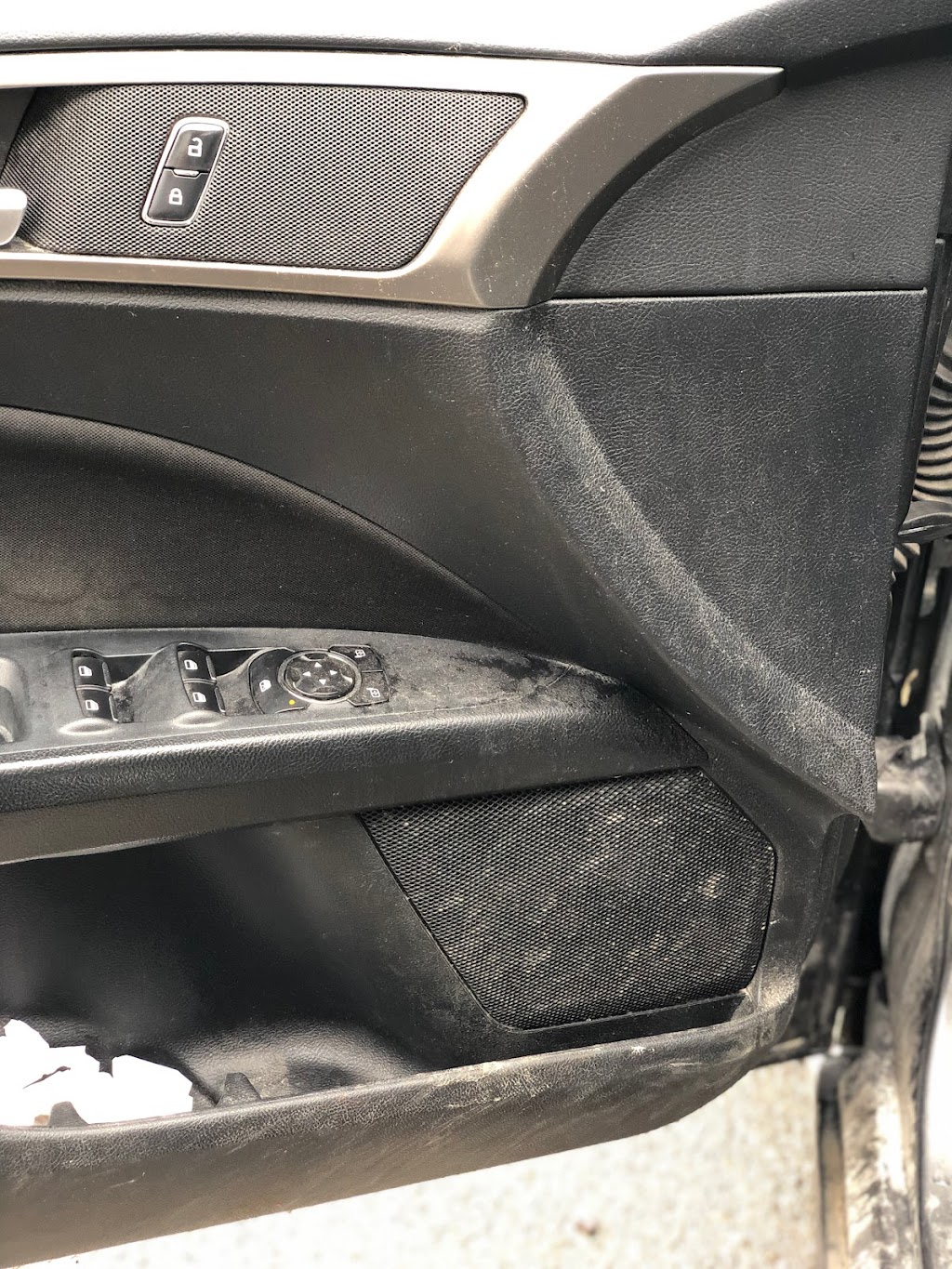 Deep Auto Finish | 75 San Diego Pl NE, Calgary, AB T1Y 7A3, Canada | Phone: (587) 987-7313