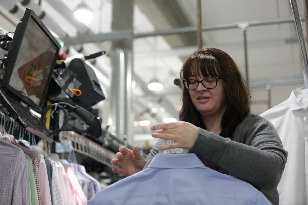 Stephen Cleaners | 917 85 St SW #102, Calgary, AB T3H 5Z9, Canada | Phone: (403) 249-2217