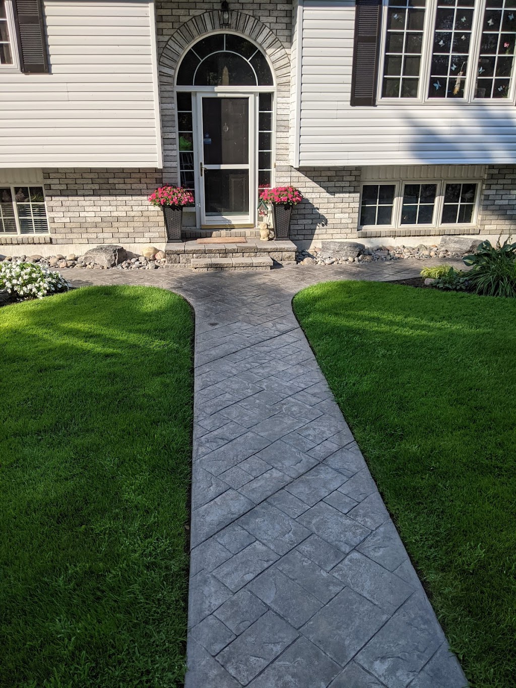 Martins Mowing | 486 Christiani Rd, Trenton, ON K8V 5P4, Canada | Phone: (613) 847-7713