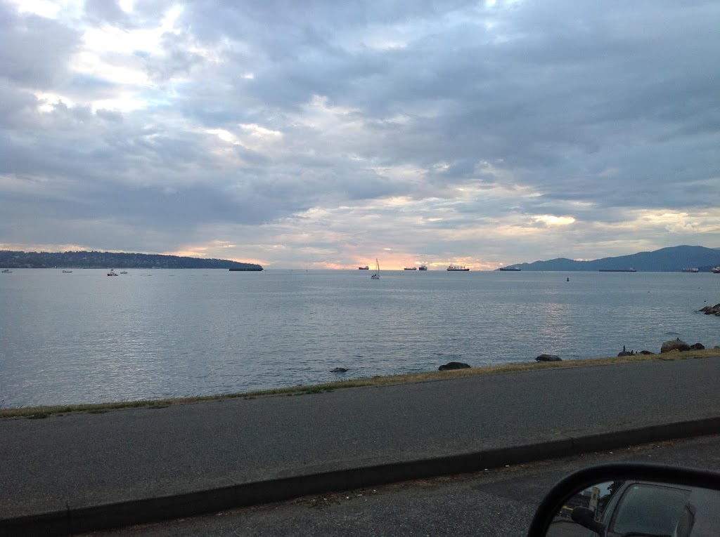 Cambie Lodge Bed and Breakfast | 446 W 13th Ave, Vancouver, BC V5Y 1W5, Canada | Phone: (604) 872-3060