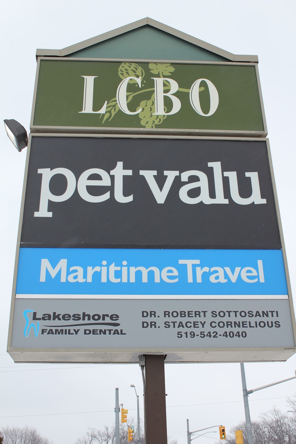 Lakeshore Family Dental Dr Robert Sottosanti Dr Stacey Corneliou | 1130 Lakeshore Rd, Sarnia, ON N7V 2V8, Canada | Phone: (519) 542-4040