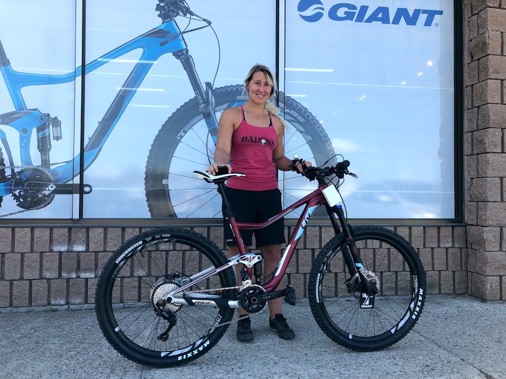 GIANT BARRIE | 1005 Snow Valley Rd, Springwater, ON L9X 0V5, Canada | Phone: (705) 734-2999
