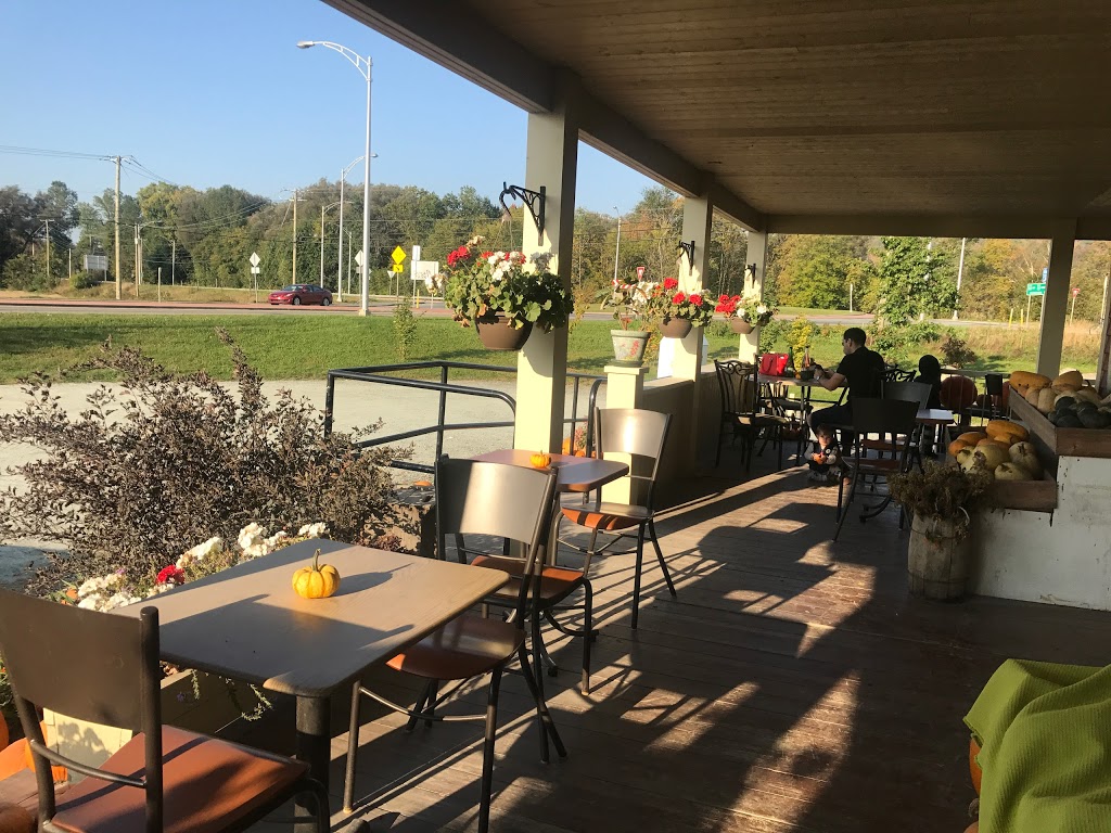 Beaulieus Farmers Market | 3700 QC-147, Waterville, QC J0B 3H0, Canada | Phone: (819) 562-6477