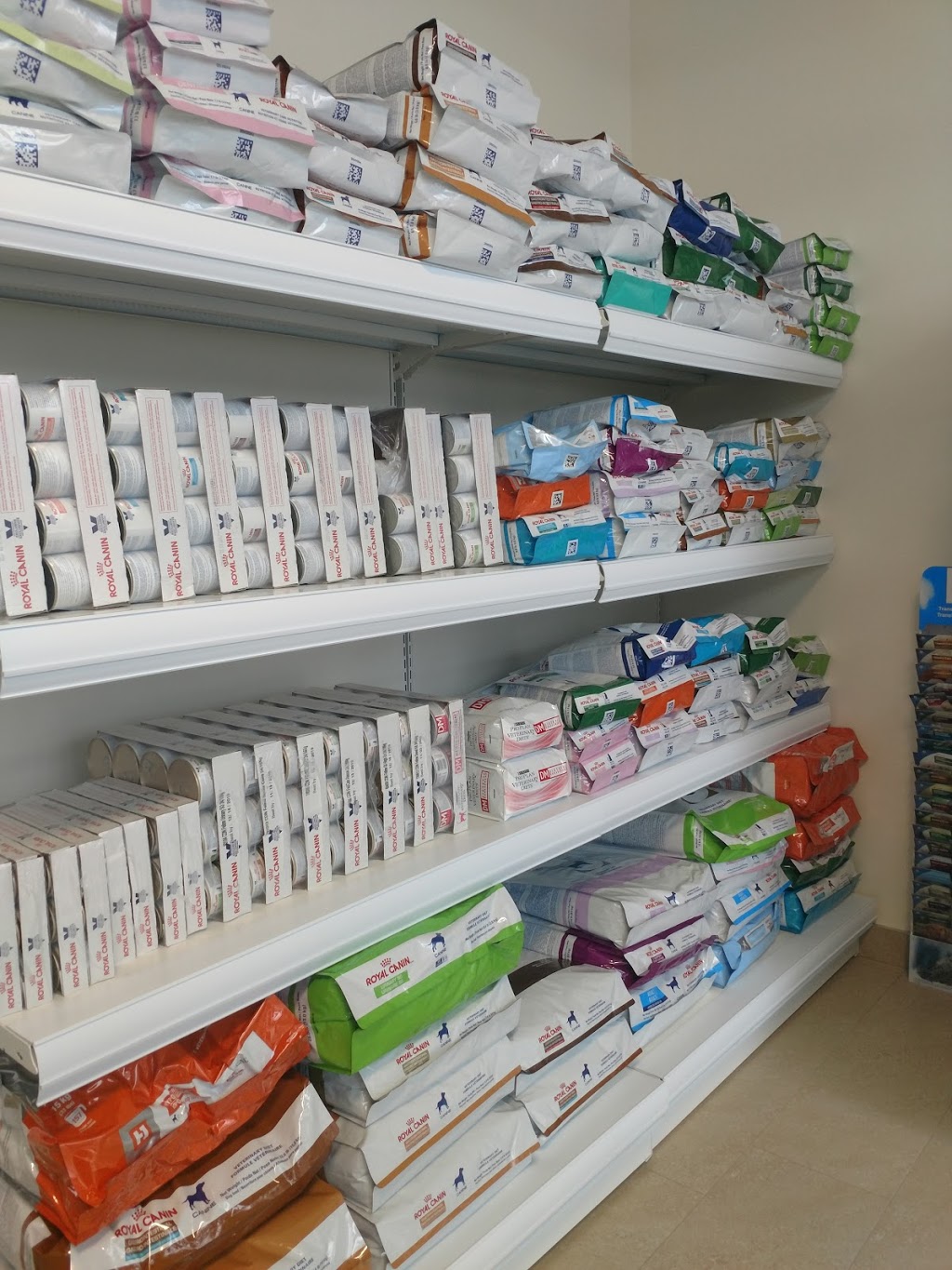Southfort Veterinary Clinic | 120 Southridge Blvd #105, Fort Saskatchewan, AB T8L 0P6, Canada | Phone: (780) 912-3800