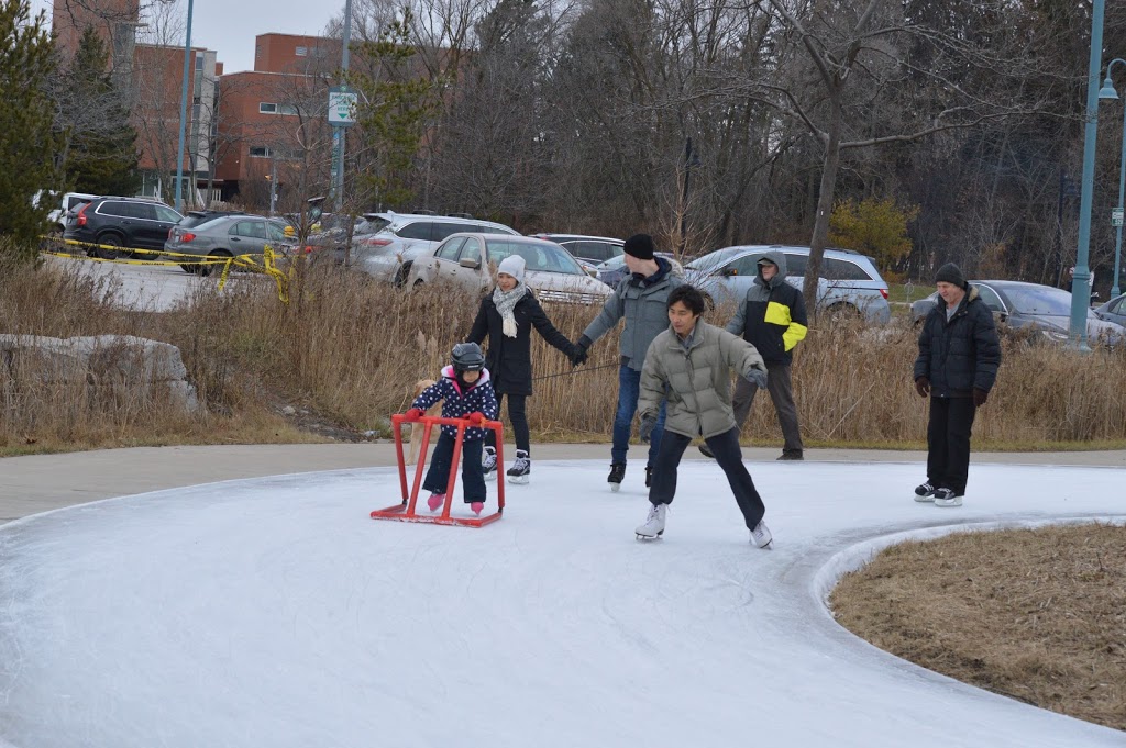 Colonel Samuel Smith Skating Trail | 65 Colonel Samuel Smith Park Dr, Etobicoke, ON M8V 4B6, Canada | Phone: (416) 392-9715
