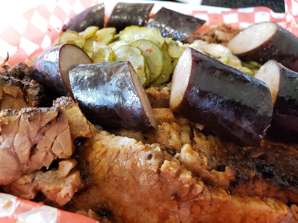 Smokin Georges BBQ Restaurant | 4131 Mostar Rd #5, Nanaimo, BC V9T 6A6, Canada | Phone: (250) 585-2258