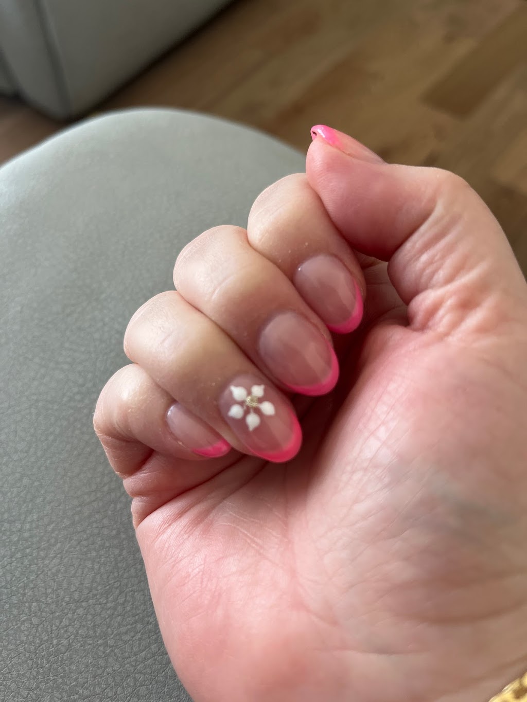 Lotus Noir Ongles SPA Inc. | 2495 Boul Saint-Martin Est Suite 5, Laval, QC H7E 4X6, Canada | Phone: (450) 975-0505
