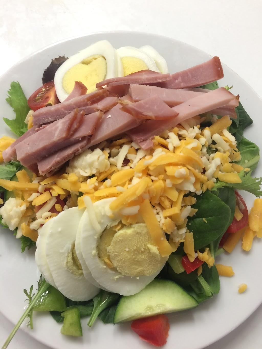 FanJoy Restaurant & Bar | 100 Trafalgar Rd N, Hillsburgh, ON N0B 1Z0, Canada | Phone: (519) 308-0900