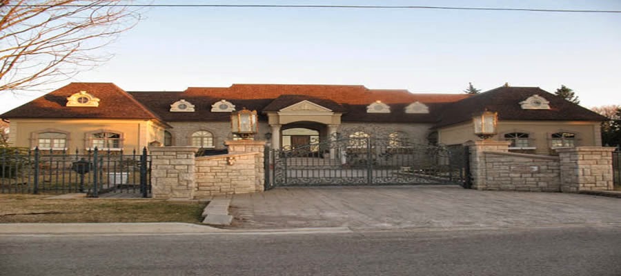 Toronto Star Roofing Inc. | 35 Donegall Dr, East York, ON M4G 3G6, Canada | Phone: (416) 429-7903