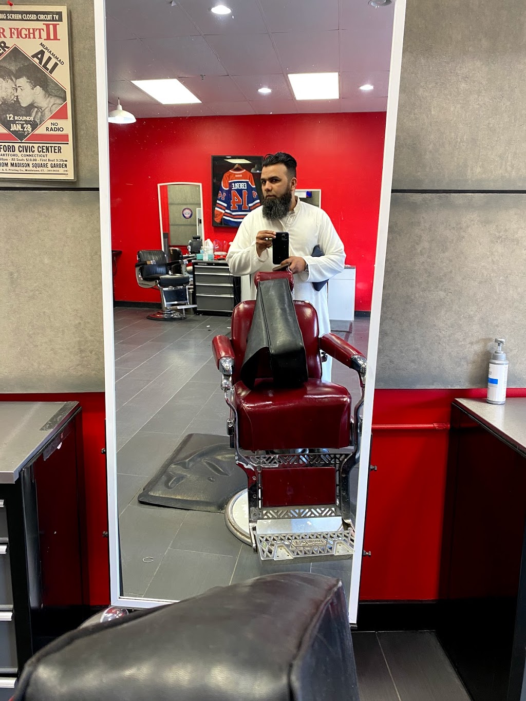 Castle Downs Barber Shop | 15155 121 St NW, Edmonton, AB T5X 3C8, Canada | Phone: (587) 521-4675