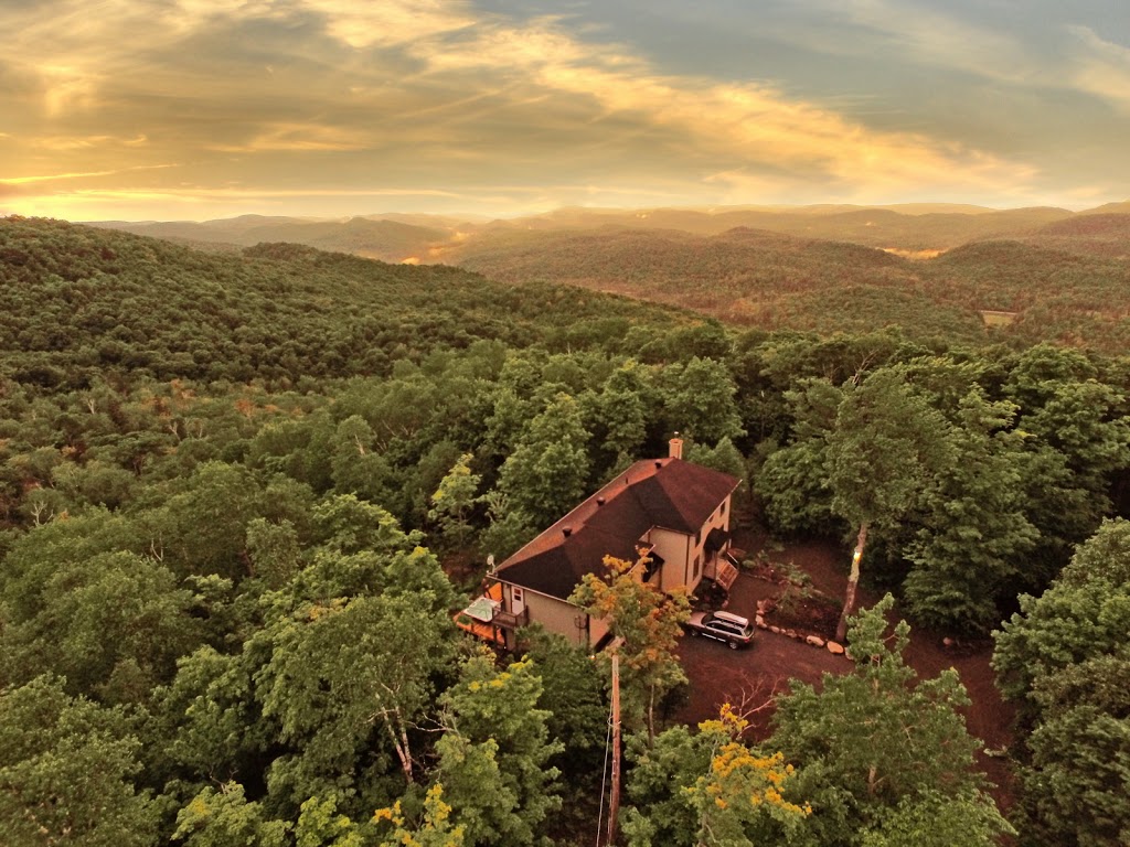 Chalets Spa Nature | 205 Chemin des Hauteurs, Morin-Heights, QC J0R 1H0, Canada | Phone: (877) 309-7347
