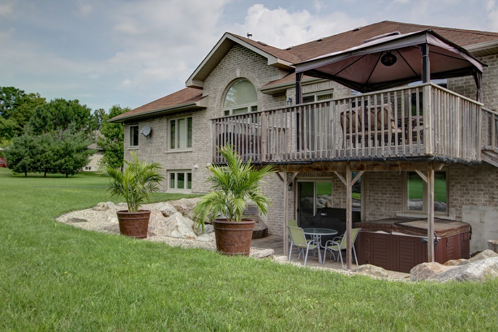 Mary Jane Turnbull | 1650 Bath Rd, Kingston, ON K7M 4X6, Canada | Phone: (613) 536-9205