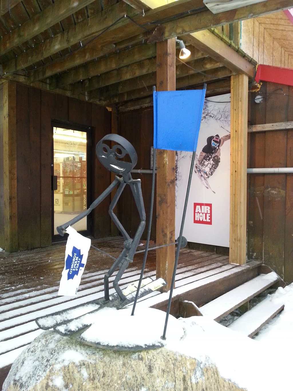 Mountainside Sports | 774 Mountain Rd, The Blue Mountains, ON L9Y 3Z2, Canada | Phone: (705) 444-2199