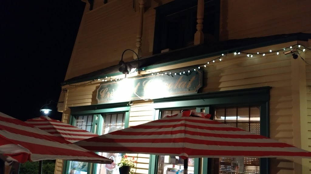 Crème Et Chocolat | 826, 1, Rue de St Jovite, Mont-Tremblant, QC J8E 3J8, Canada | Phone: (819) 425-9272