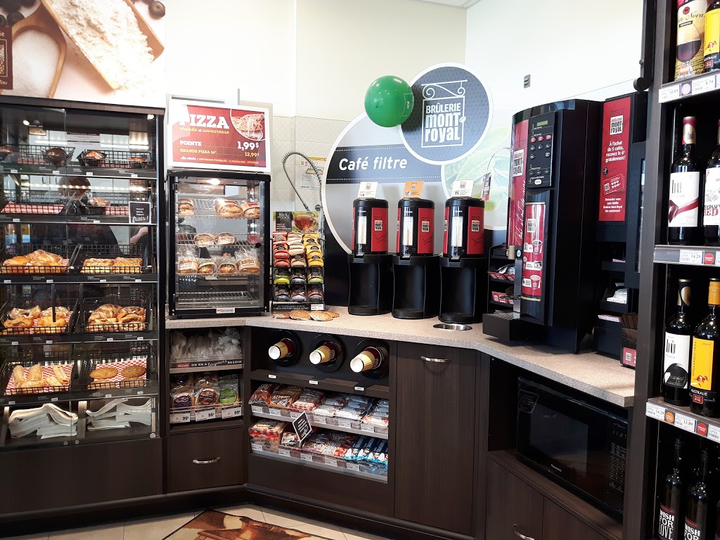 Station Shell dépaneur Voisin | 247 Avenue Ste Brigitte, Sainte-Brigitte-de-Laval, QC G0A 3K0, Canada | Phone: (418) 825-3032