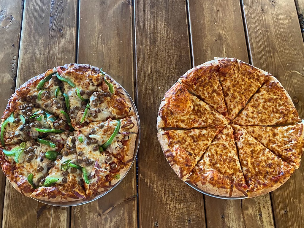 Restaurant Pizza Mozza | 1351 Chem. dOka, Oka, QC J0N 1E0, Canada | Phone: (450) 234-0800