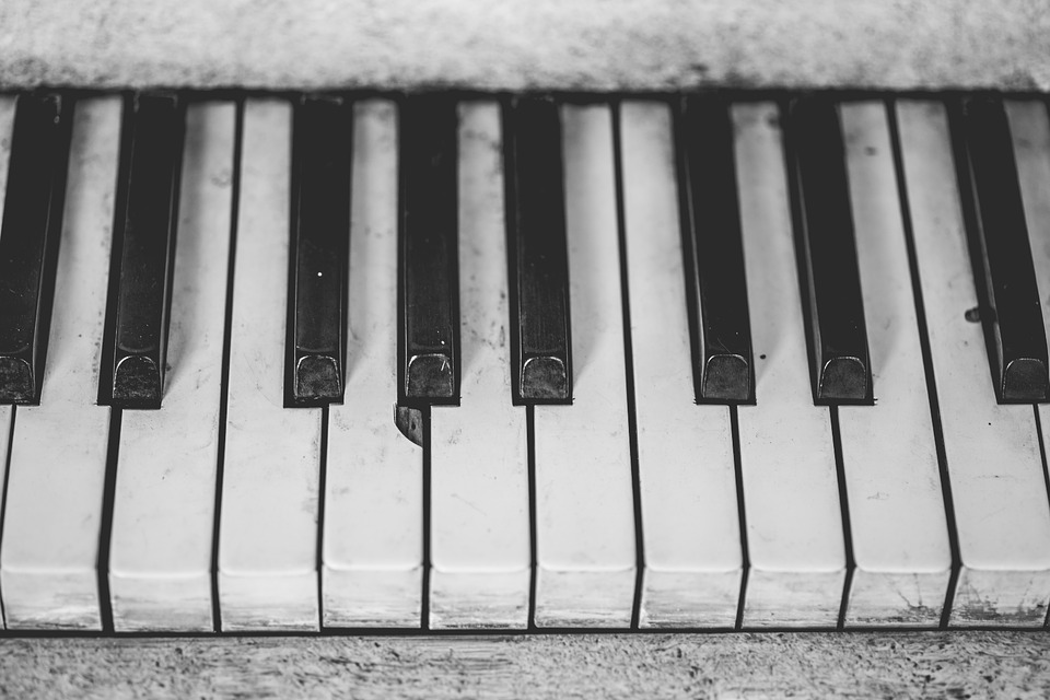 Lewis Music Studio | Cambridge St, Penetanguishene, ON L9M 1G7, Canada | Phone: (705) 209-2519