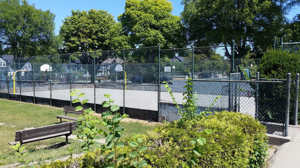 Simon Fraser Elementary School | 100 W 15th Ave, Vancouver, BC V5Y 3B7, Canada | Phone: (604) 713-4946