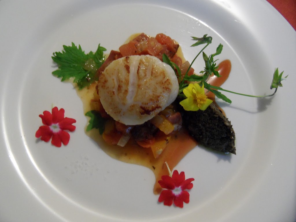 Auberge le Relais des Hautes-Gorges | 330 Rue Principale, Saint-Aimé-des-Lacs, QC G0T 1S0, Canada | Phone: (418) 439-5110