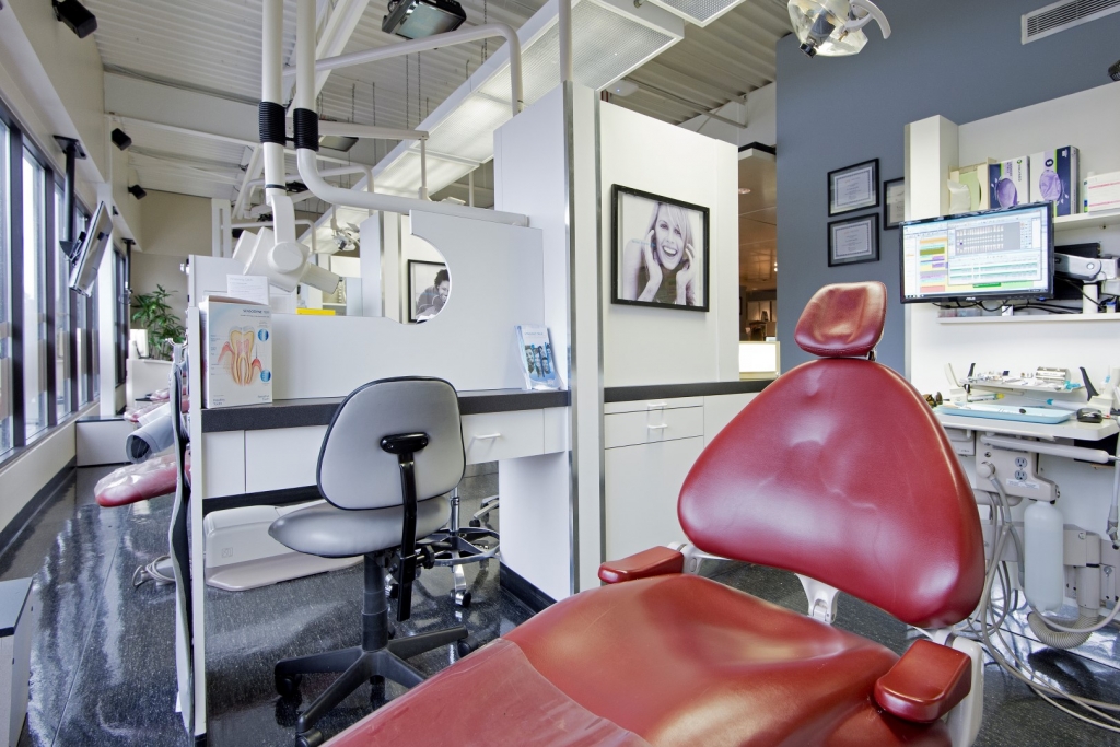 Austin Heights Dental | 1120 Austin Ave #201, Coquitlam, BC V3K 3P5, Canada | Phone: (604) 931-5550