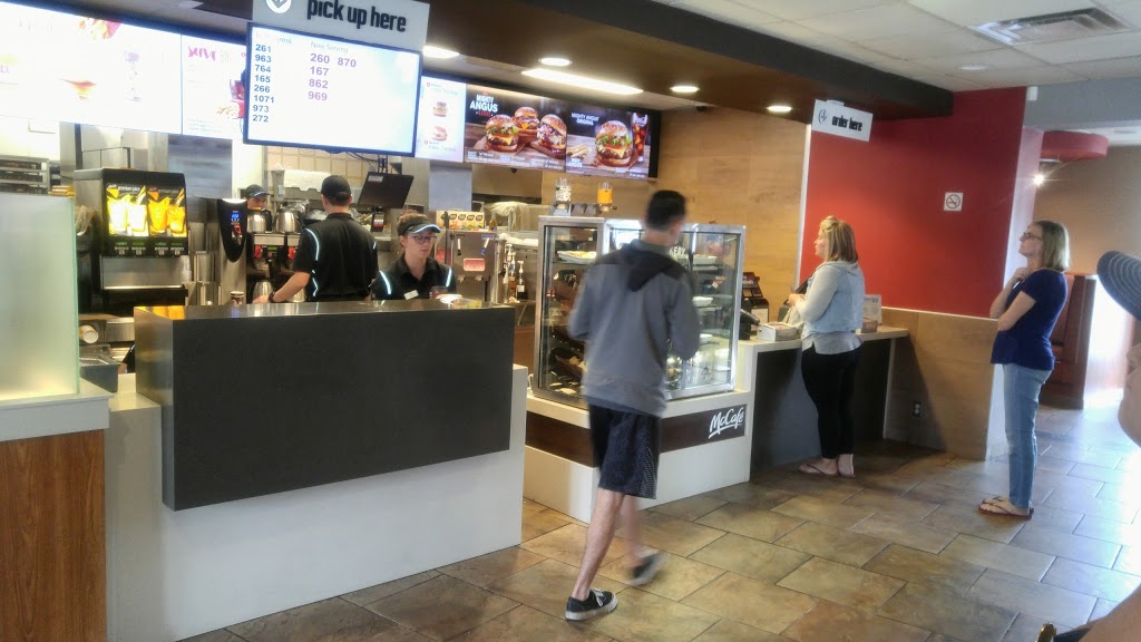 McDonalds | 34 Livingston Ave, Grimsby, ON L3M 4H8, Canada | Phone: (905) 945-5491
