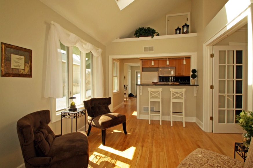 Real Estate Broker Mike Mifsud | 99 Bayfield St, Barrie, ON L4M 3A9, Canada | Phone: (705) 733-1222