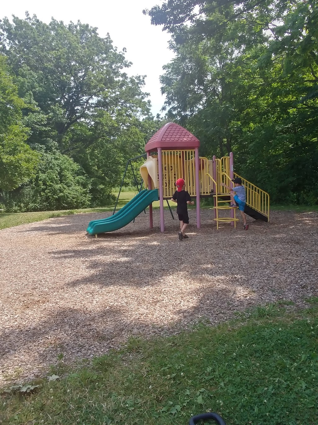 Maplewood park | Unnamed Road, Hamilton, ON L8J 3S5, Canada