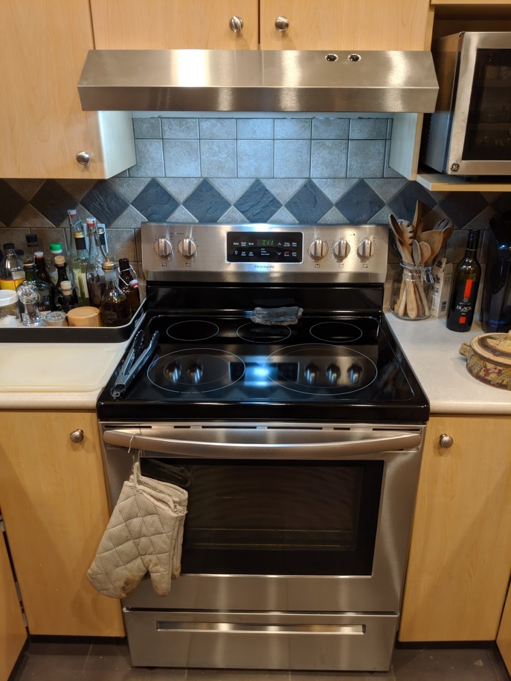 Trail Appliances - Surrey/Langley | 17395 56 Ave, Surrey, BC V3S 2X6, Canada | Phone: (604) 534-7461