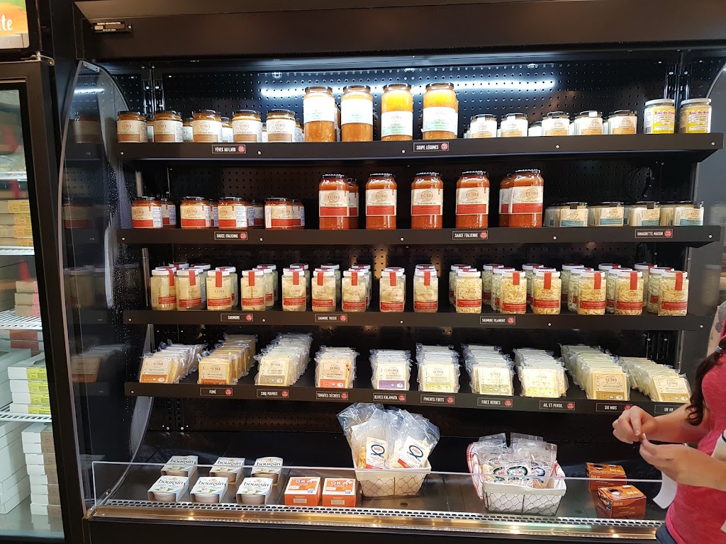 Fromagerie Victoria | 282 Bd Frontenac O, Thetford Mines, QC G6G 6N7, Canada | Phone: (418) 755-1884