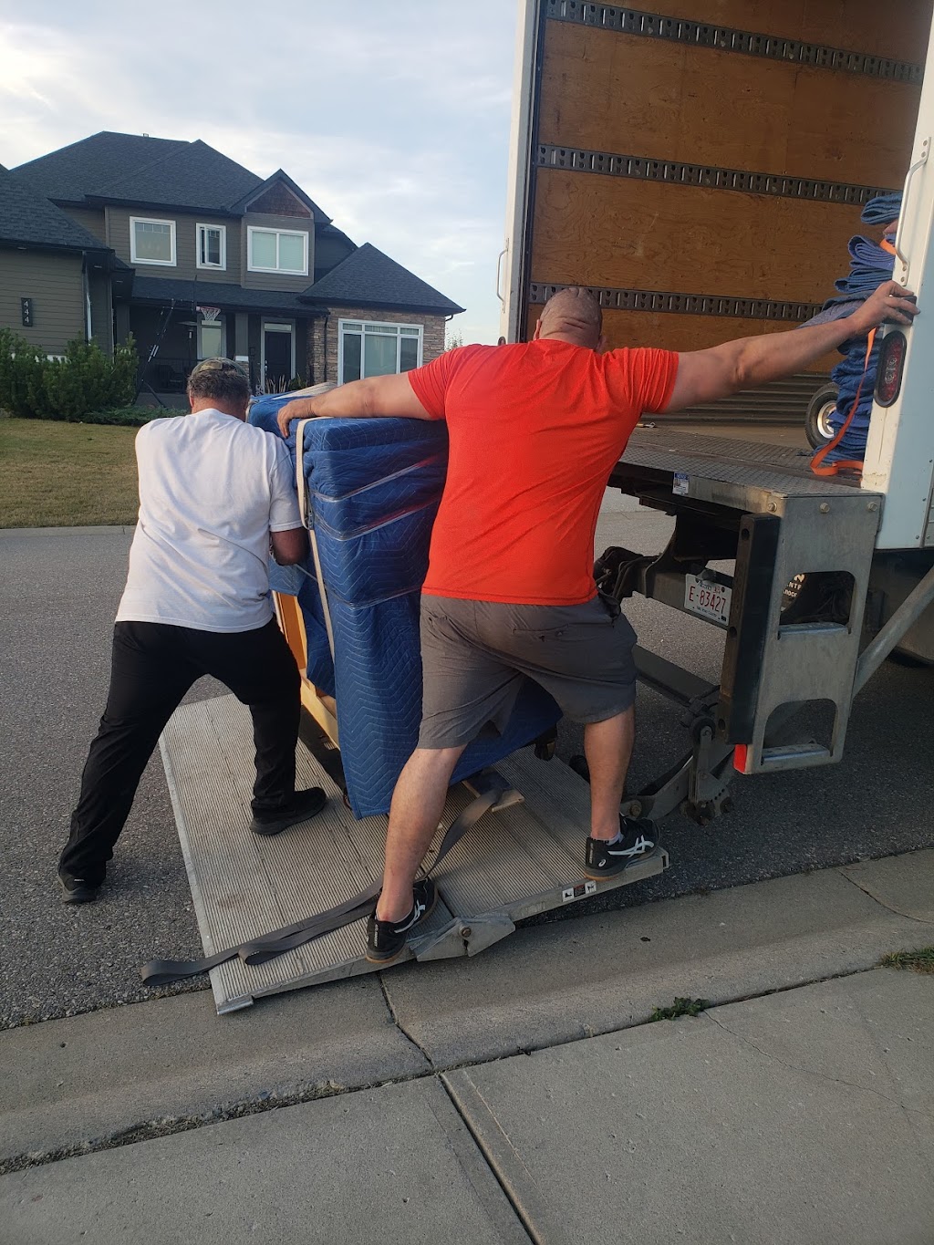 Ready Freddy moving | 522 Cranford Dr SE, Calgary, AB T3M 2L7, Canada | Phone: (403) 700-3082