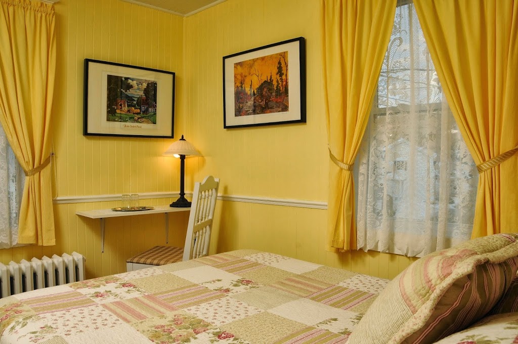Gîte Fleury | 102 Rue Saint Joseph, Baie-Saint-Paul, QC G3Z 1J1, Canada | Phone: (418) 435-3668