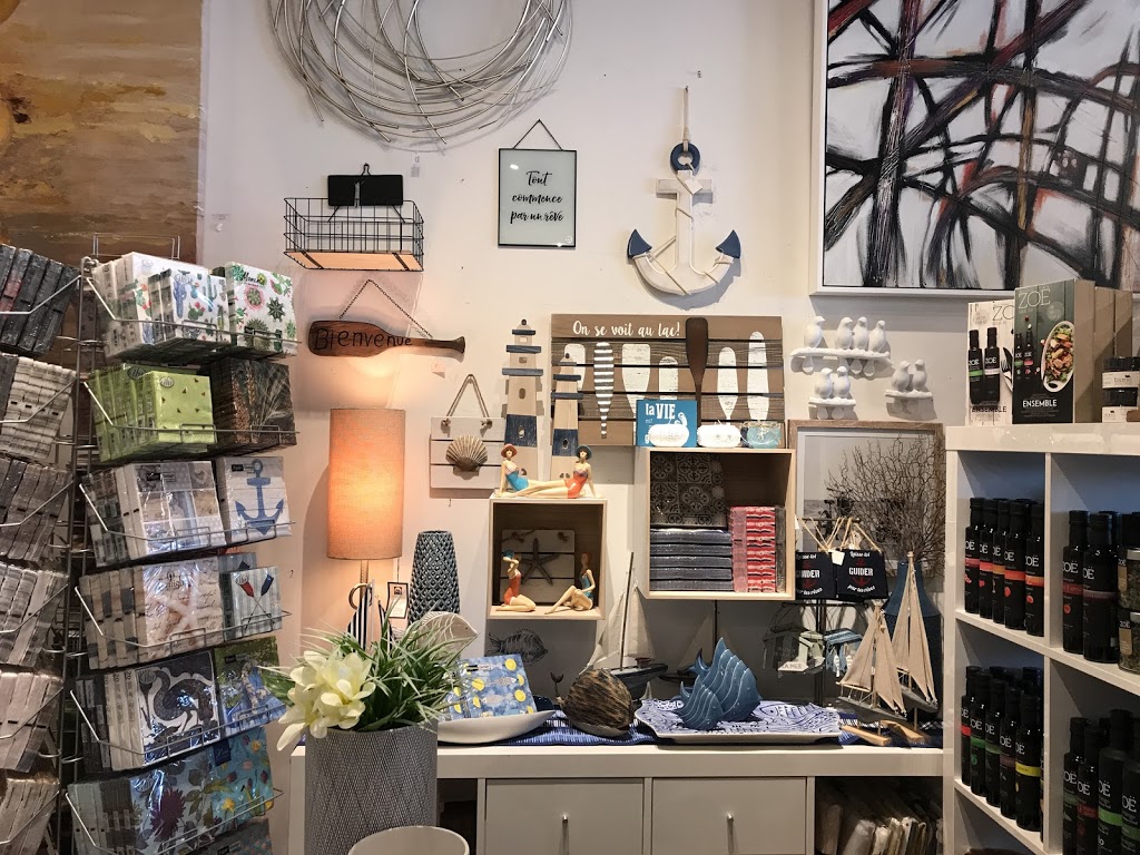 Laurence Alexandre | 1221 Rue Charles Albanel, Québec, QC G1X 4Y5, Canada | Phone: (418) 877-9914
