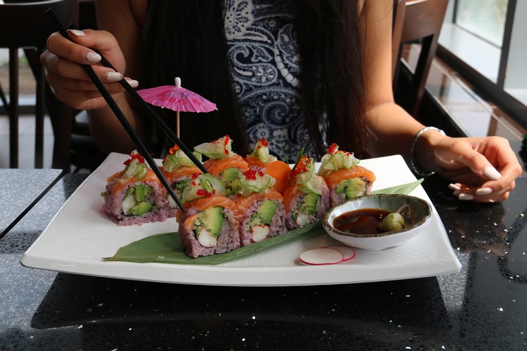 Krazy Roll | 84 Marine Parade Dr, Etobicoke, ON M8V 0A3, Canada | Phone: (647) 352-2270