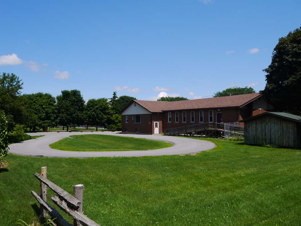 Sevenoaks Academy | 190 Cook St, Barrie, ON L4M 4H5, Canada | Phone: (705) 722-0397